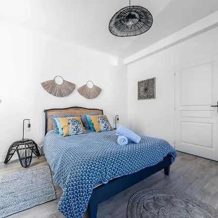 Grande Maison Gannat - Maison Ou Appartements En Centre Ville