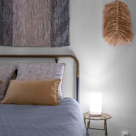 Grande Maison Gannat - Maison Ou Appartements En Centre Ville Апартаменты *