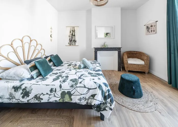 Grande Maison - Maison Ou En Centre Ганна